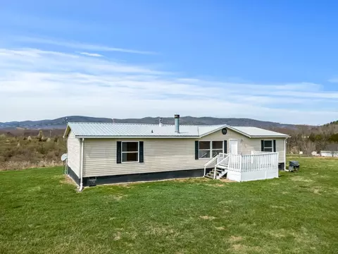 490 Bentwood Dr, Max Meadows, VA 24360