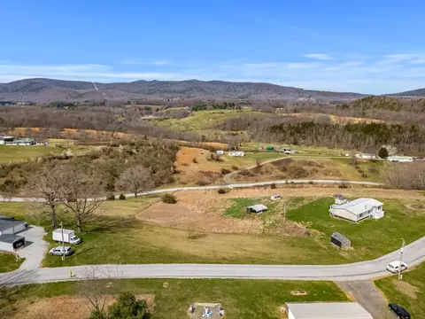 490 Bentwood Dr, Max Meadows, VA 24360 photo 32