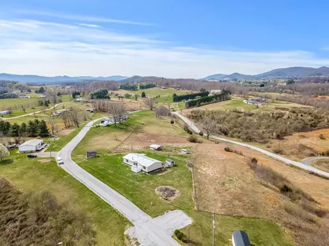 490 Bentwood Dr, Max Meadows, VA 24360 photo 34