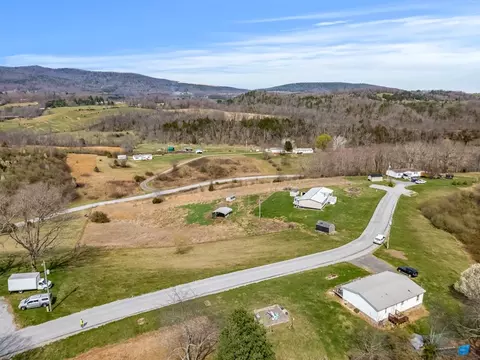 490 Bentwood Dr, Max Meadows, VA 24360 photo 31