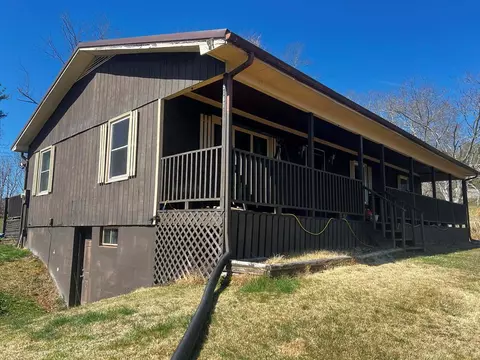 5167 Ivanhoe Rd, Fries, VA 24330