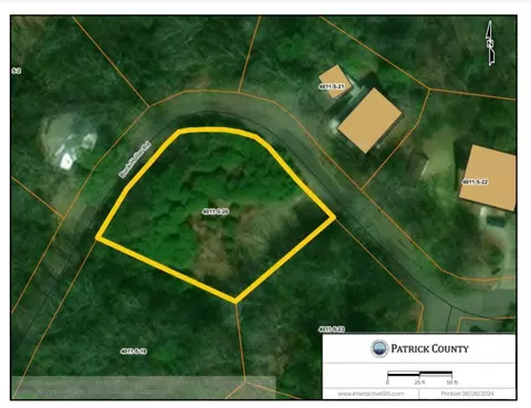 000 Buck Hollar Rd, Hillsville, VA 24343