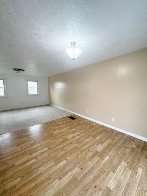 Living - 413 Major Grahams Rd, Max Meadows, VA 24360 photo 3 of 5