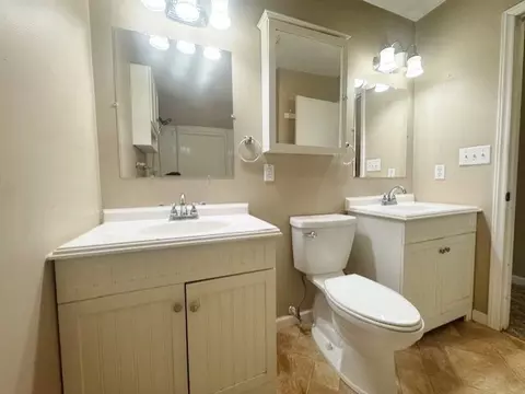 Bath - 413 Major Grahams Rd, Max Meadows, VA 24360 photo 3 of 4