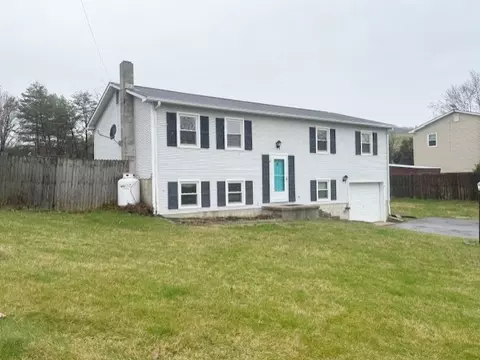 Exterior - 413 Major Grahams Rd, Max Meadows, VA 24360 photo 5 of 17