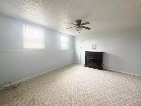 Living - 413 Major Grahams Rd, Max Meadows, VA 24360 photo 5 of 5