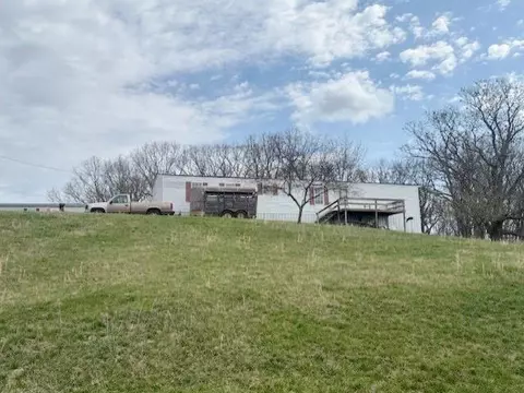 122 Firelight Ln, Max Meadows, VA 24360 photo 1