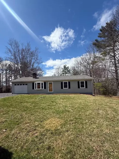 155 Lonesome Dove Dr, Woodlawn, VA 24381