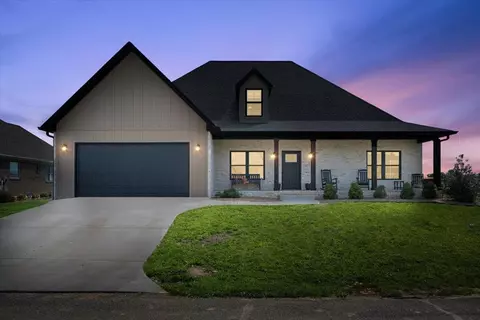 12119 Lasalle Ct, Glade Spring, VA 24340