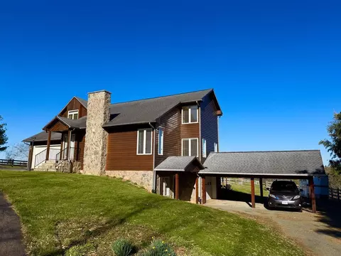 1279 Fishers Gap Rd, Galax, VA 24333