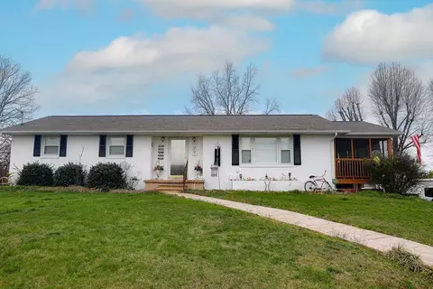 105 Lena St, Bristol, VA 24201