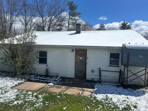 3857 Cruise Dr, Pulaski, VA 24301