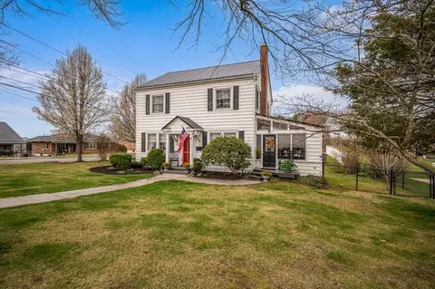 690 W Washington St, Wytheville, VA 24382