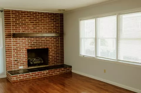 Living - 131 Stapleton St, Pounding Mill, VA 24637 photo 2 of 4