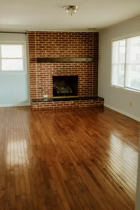 Living - 131 Stapleton St, Pounding Mill, VA 24637 photo 1 of 4