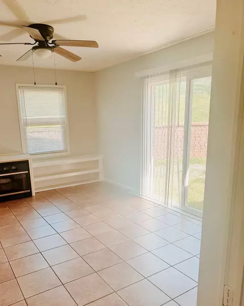 Kitchen - 131 Stapleton St, Pounding Mill, VA 24637 photo 5 of 5