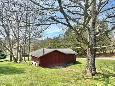 Exterior - 68 Beths Ln, Cedar Bluff, VA 24609 photo 7 of 9