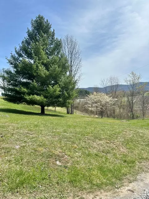Exterior - 68 Beths Ln, Cedar Bluff, VA 24609 photo 4 of 9