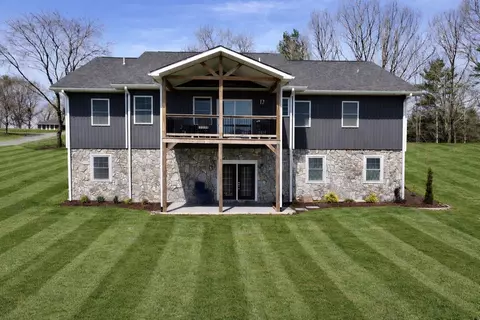 24 Fairway Vlg, Galax, VA 24333