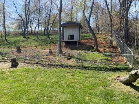 Exterior - 516 Volunteer Rd, Fancy Gap, VA 24328 photo 4 of 7