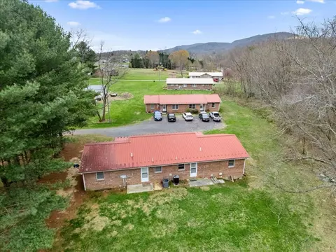 765-767 Ivanhoe Rd, Max Meadows, VA 24360 photo 4