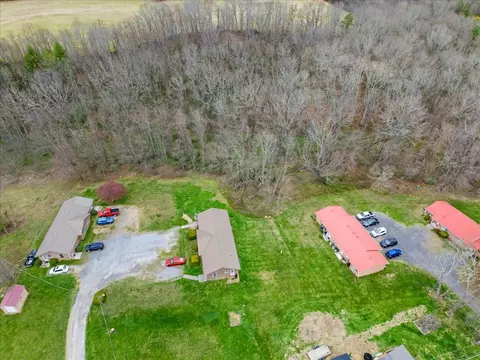 765-767 Ivanhoe Rd, Max Meadows, VA 24360 photo 6