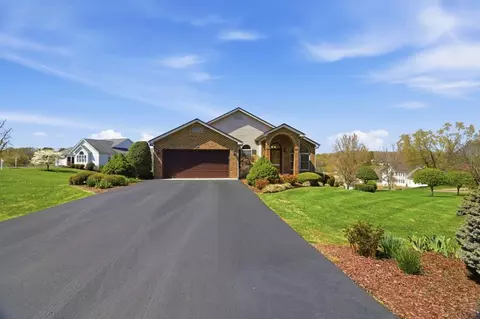 19048 Sterling Dr, Abingdon, VA 24211