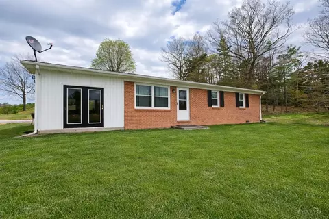 16 Gladeview Dr, Fries, VA 24330