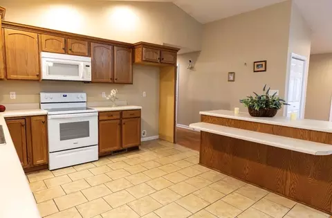 Kitchen - 529 529 Grannys Rd, Pounding Mill, VA 24637 photo 1 of 2