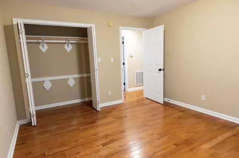 Bedroom - 529 529 Grannys Rd, Pounding Mill, VA 24637 photo 2 of 3