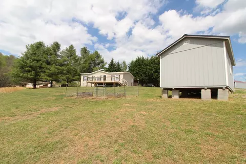 98 Foxfire Ln, Galax, VA 24333 photo 46