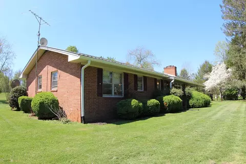 11830 Ararat Hwy, Claudville, VA 24076