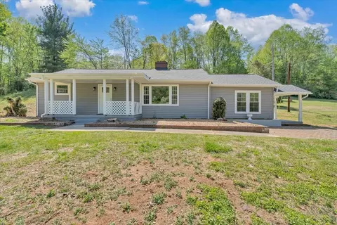 112 Frankie Ln, Stuart, VA 24171
