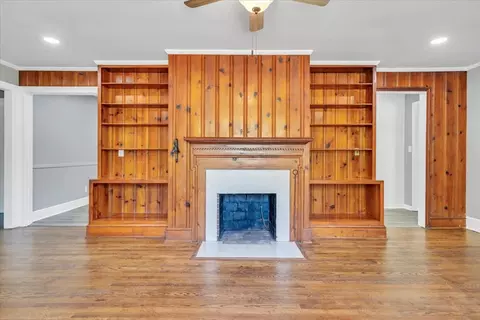 Living - 112 Frankie Ln, Stuart, VA 24171 photo 3 of 9