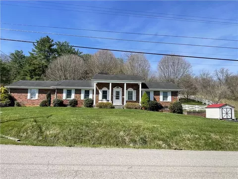 328 Lawndale Dr, Bristol, VA 24201