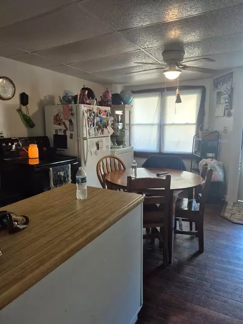 Kitchen - 718 E Main St, Fries, VA 24330 photo 6 of 7