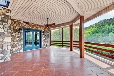 Exterior - 24327 N Fork River Rd, Abingdon, VA 24210 photo 2 of 16