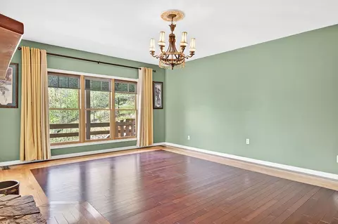 Living - 24327 N Fork River Rd, Abingdon, VA 24210 photo 3 of 3