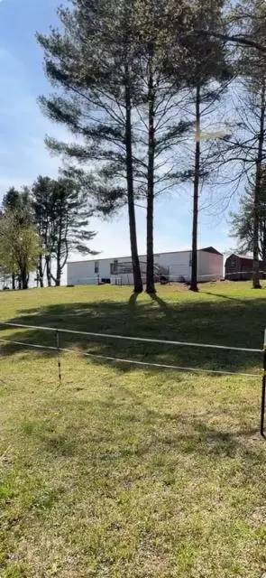 550 Cabbage House Rd, Hillsville, VA 24343