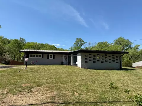 8115 Salem Hwy, Stuart, VA 24171