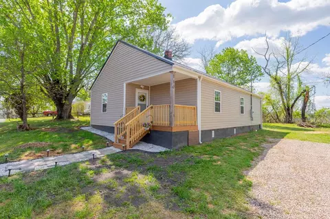 107 Leonard Ln, Galax, VA 24333
