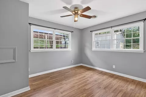 Bedroom - 206 Pendleton Ave, Chilhowie, VA 24319 photo 2 of 6