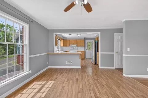 Living - 206 Pendleton Ave, Chilhowie, VA 24319 photo 2 of 10