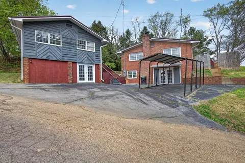 Exterior - 206 Pendleton Ave, Chilhowie, VA 24319 photo 2 of 11