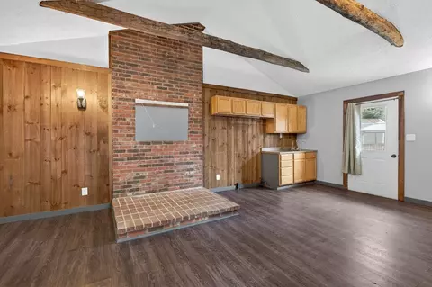 Living - 206 Pendleton Ave, Chilhowie, VA 24319 photo 9 of 10