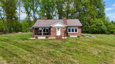 60 Edwin Ln, Cana, VA 24317