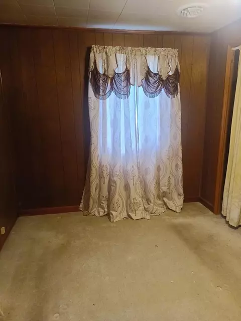 Bedroom - 178 Bane Bottom Ave, Cedar Bluff, VA 24609 photo 1 of 4