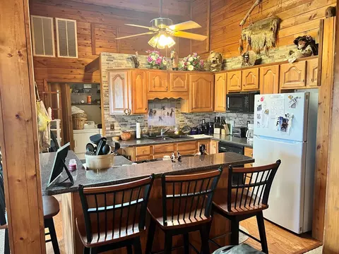 Kitchen - 2616 Pope, Ivanhoe, VA 24350 photo 2 of 4