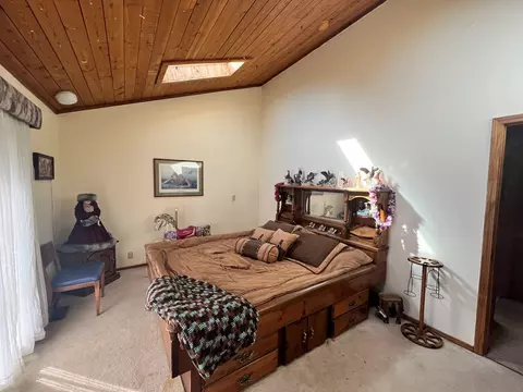 Bedroom - 2616 Pope, Ivanhoe, VA 24350 photo 1 of 2