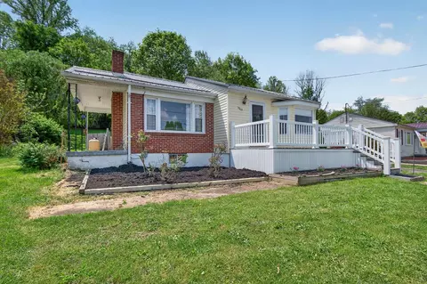 1815 Valley Dr, Bristol, VA 24201